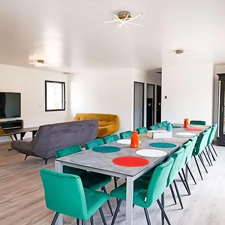 Le Perron De St Cirq *