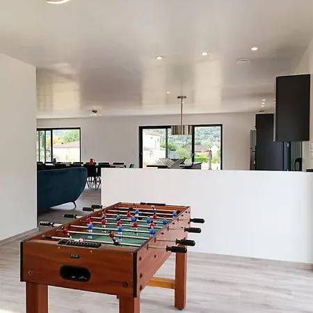 Le Perron De St Cirq * Tour-de-Faure