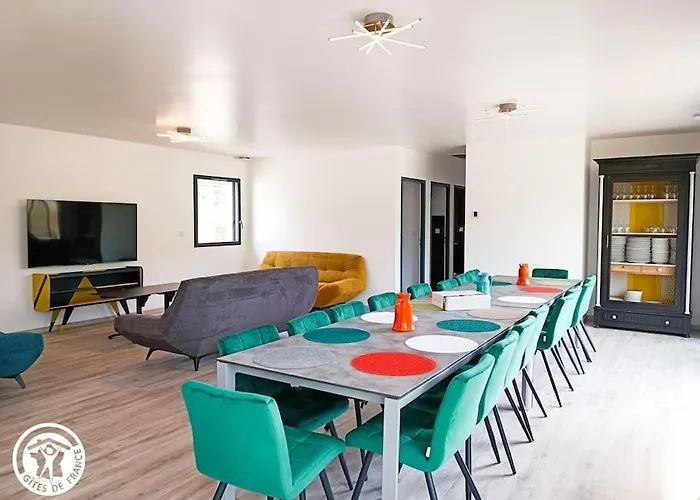 Le Perron De St Cirq *